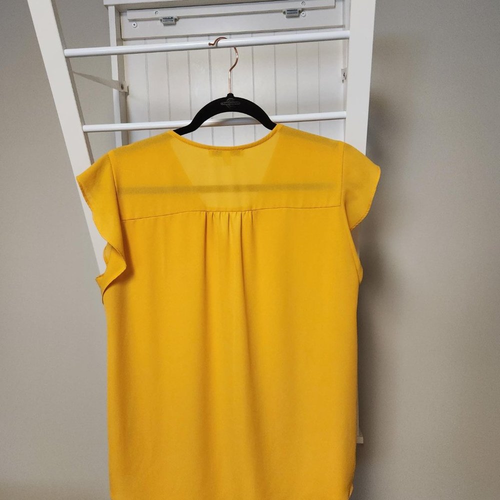 Blouse - Picture 2 of 3